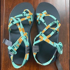Women’s Chacos Zx/2